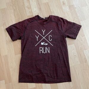 lululemon metal vent maroon short sleeve mens